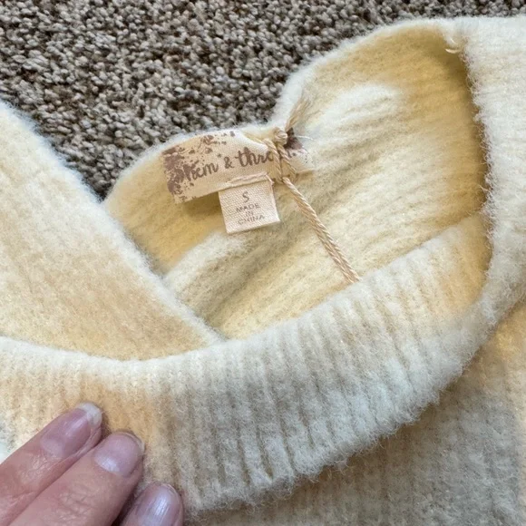 Hem & Thread Cream Criss Cross Back Sweater - Picture 4 of 6